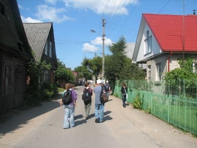 
The Suburb-Slovodka-Jews-outside-centre-Kaunas-Esther-child-large family-Jewish community  
       