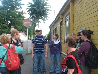 
The Suburb-Slovodka-Jews-outside-centre-Kaunas-Esther-child-large family-Jewish community  
       