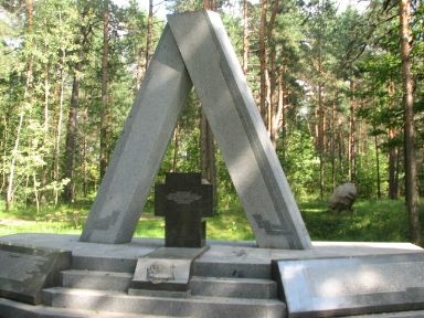 
The Wood-Ponar-outside the capital Vilnius-Lithuania-entire Jewish community-ceremony  
       