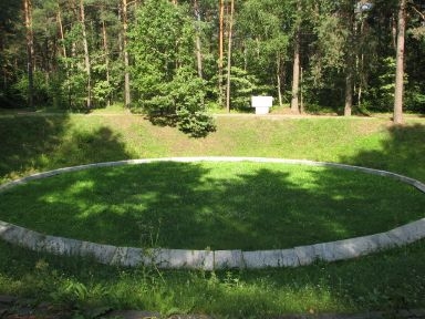 
The Wood-Ponar-outside the capital Vilnius-Lithuania-entire Jewish community-ceremony  
     